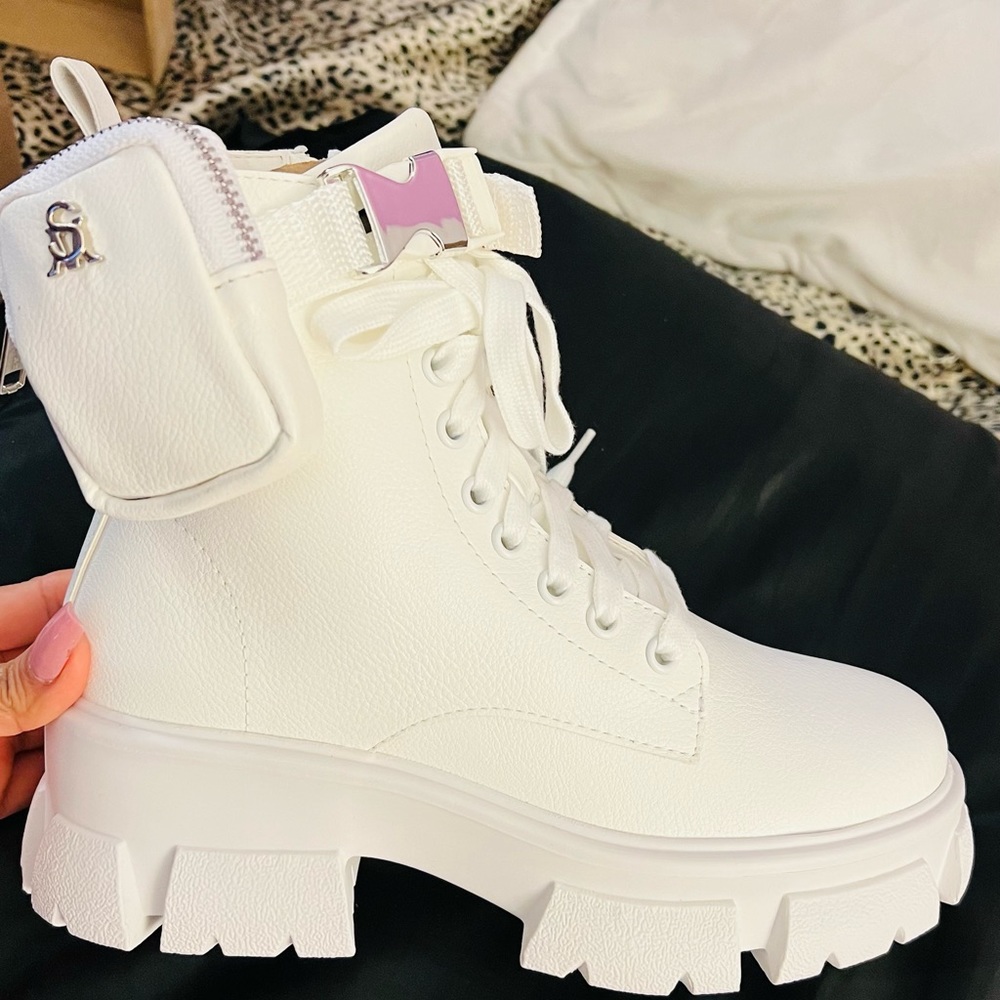 Steve Madden Thora boots